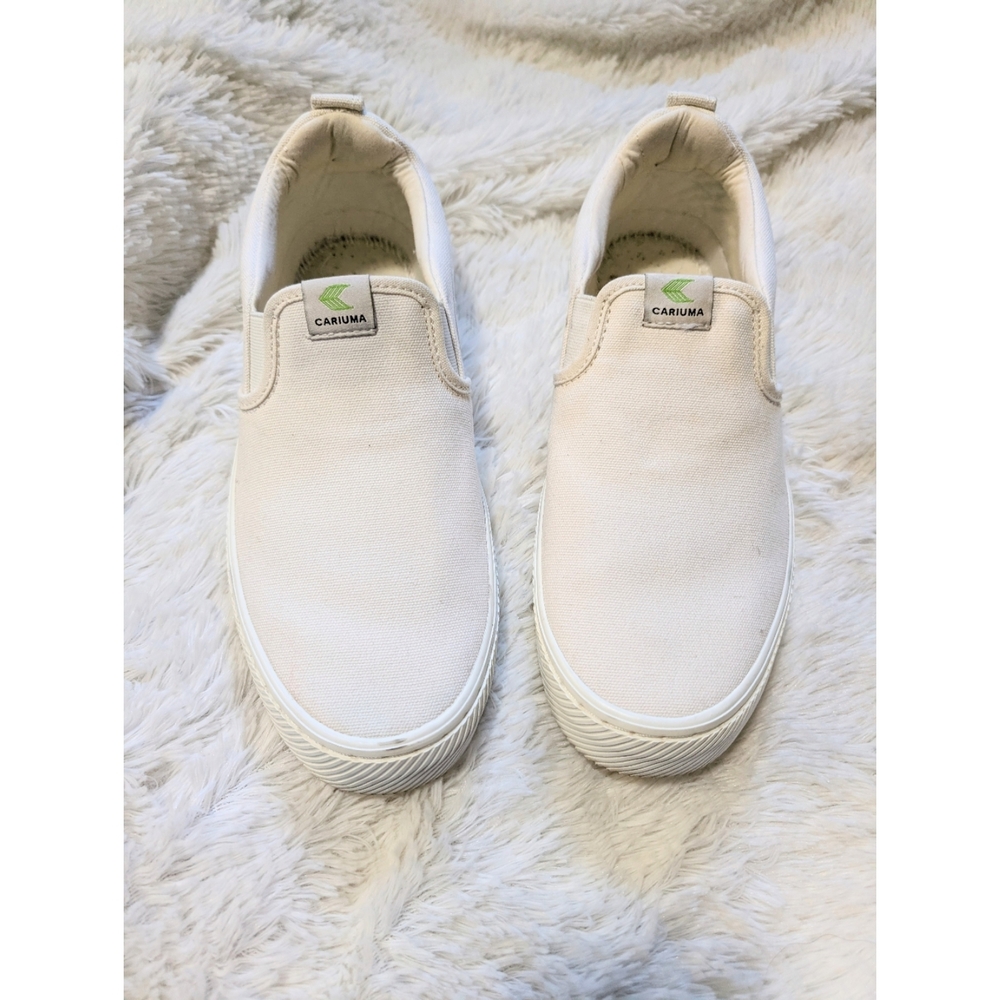 Cariuma White Slip-On Sneakers